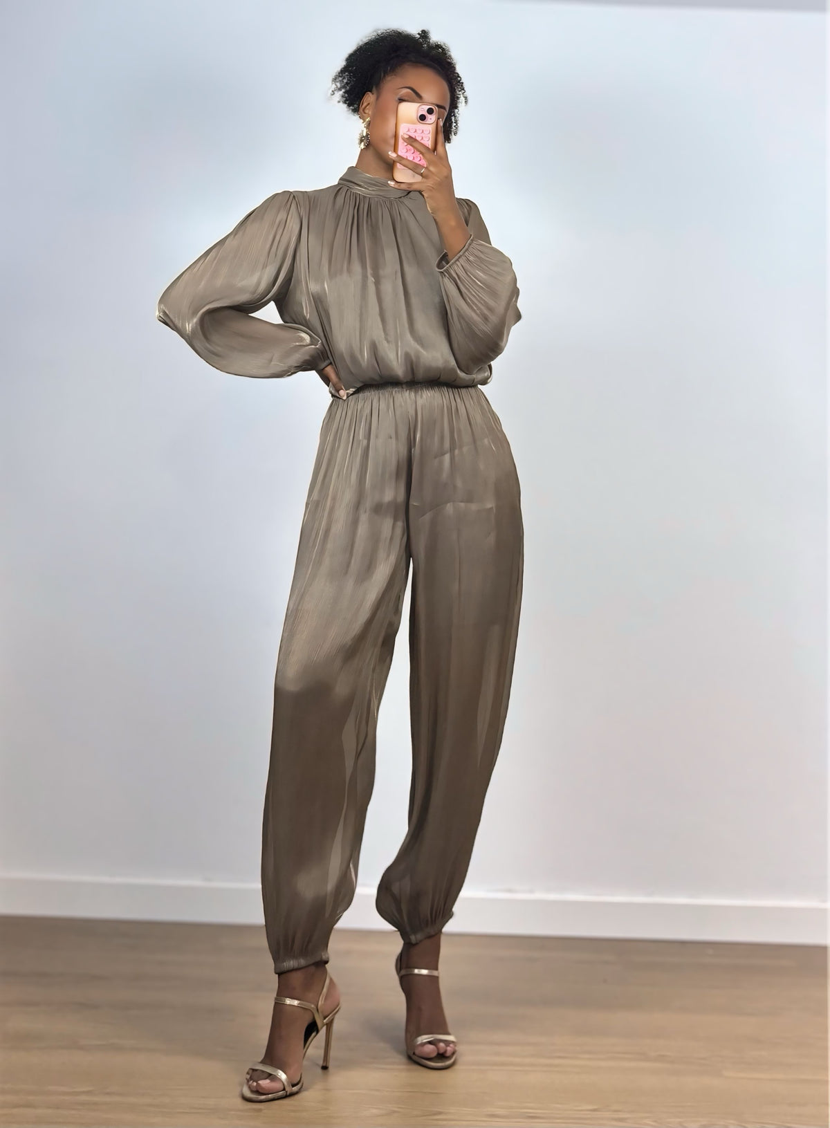 CONJUNTO ELEGANT TAUPE