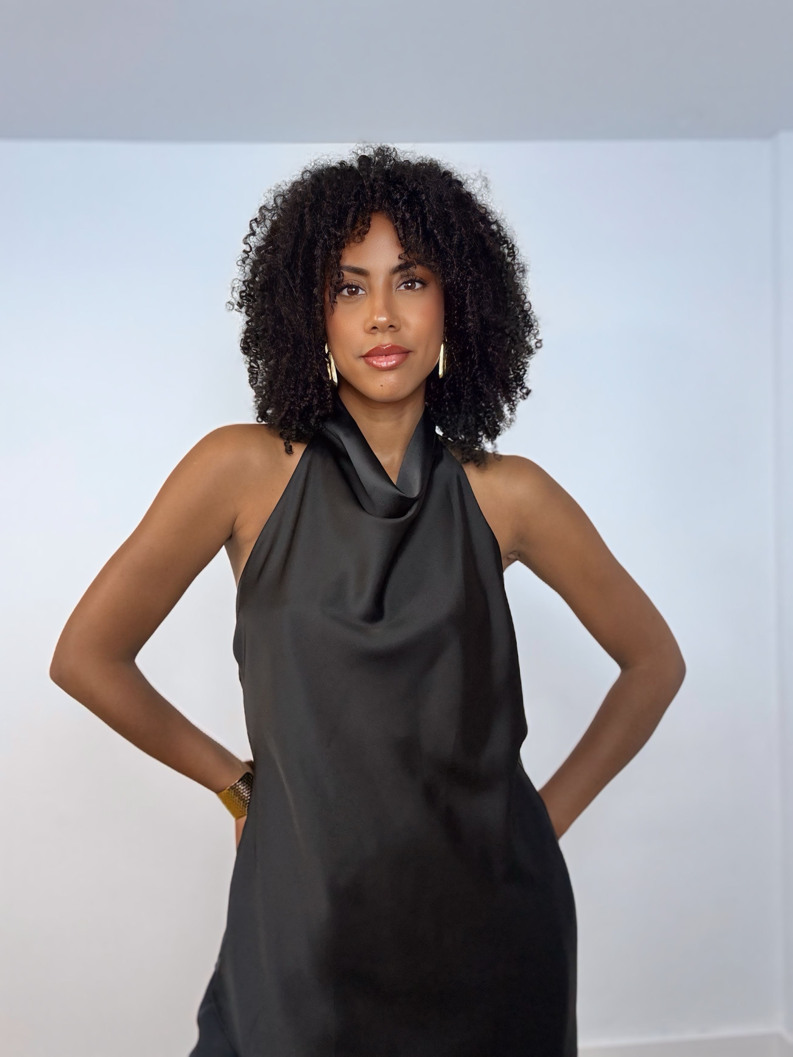 BLUSA ASIMÉTRICA NEGRA